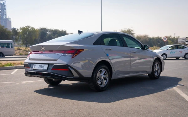  Grey Hyundai Elantra Photo 