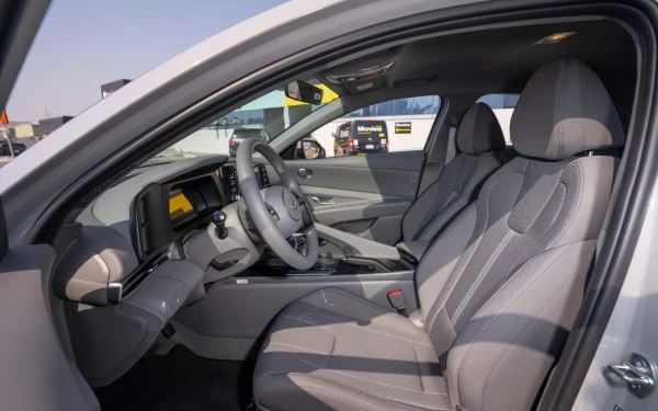  Grey Hyundai Elantra Photo 