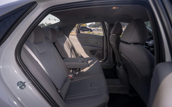  Grey Hyundai Elantra Photo 