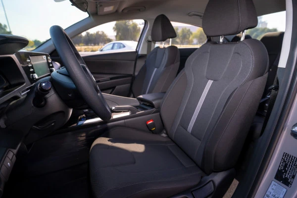  Grey Hyundai Elantra Photo 