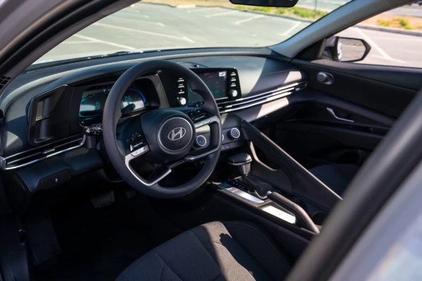  Grey Hyundai Elantra Photo 