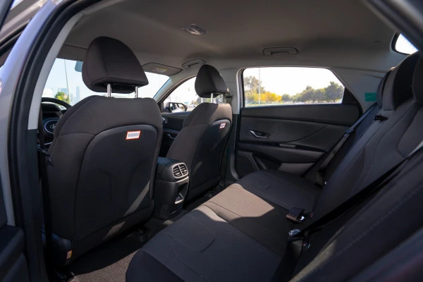  Grey Hyundai Elantra Photo 