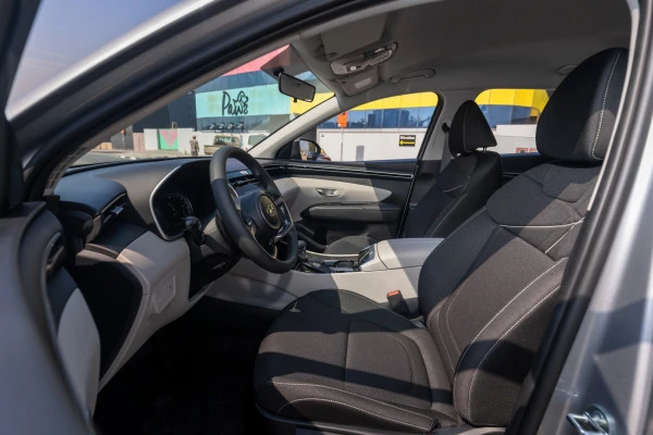  Silver Hyundai Tucson Photo 