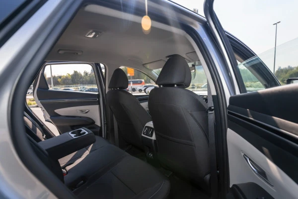  Silver Hyundai Tucson Photo 