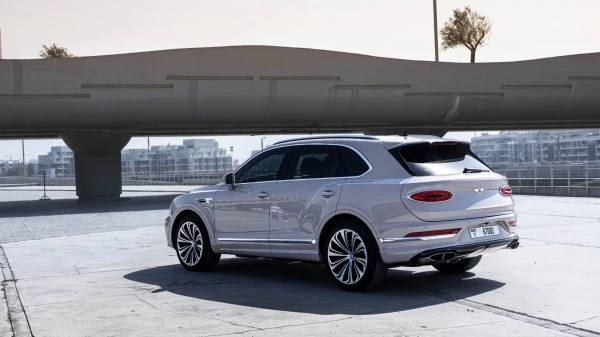  Beige Bentley Bentayga Photo 