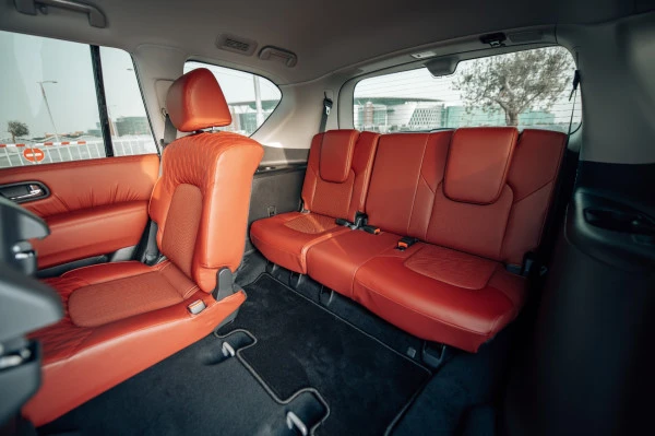  Beige Nissan Patrol Platinum V6 Photo 