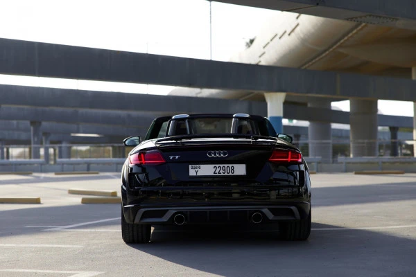  Black Audi TT Photo 