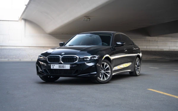  Black BMW 318i Photo 