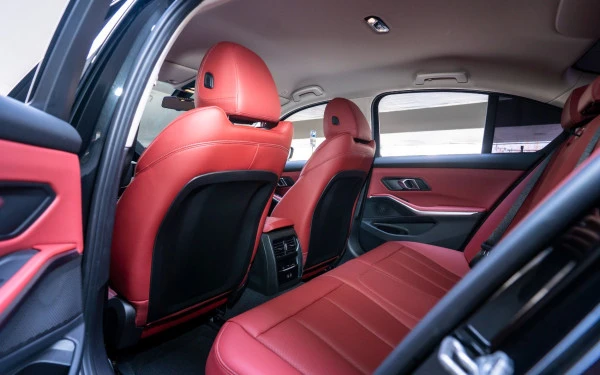  Black BMW 318i Photo 