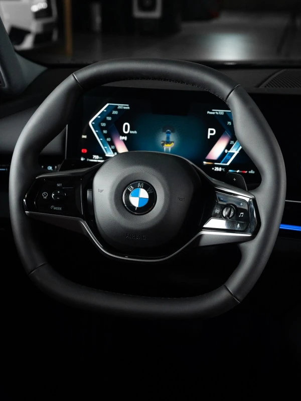  Black BMW 520i Photo 