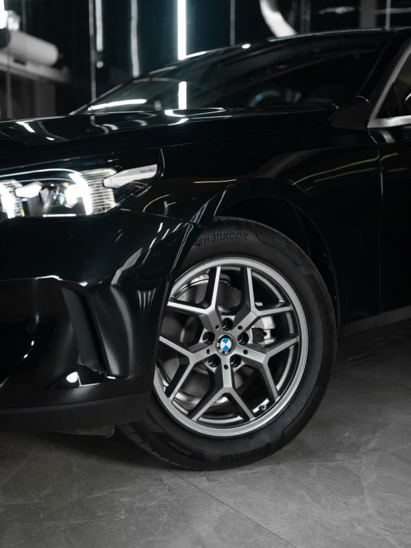  Black BMW 520i Photo 