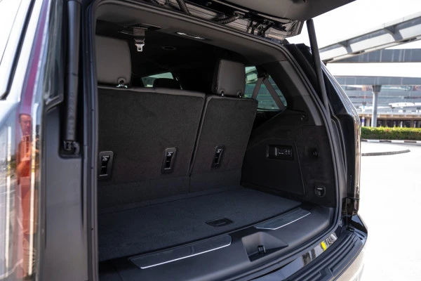  Black Cadillac Escalade Photo 