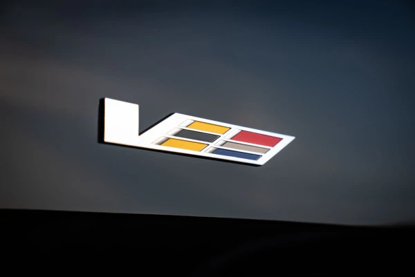  Black Cadillac Escalade Photo 