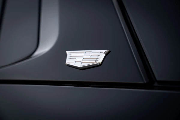  Black Cadillac Escalade Photo 