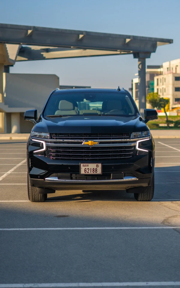  Black Chevrolet Suburban Photo 