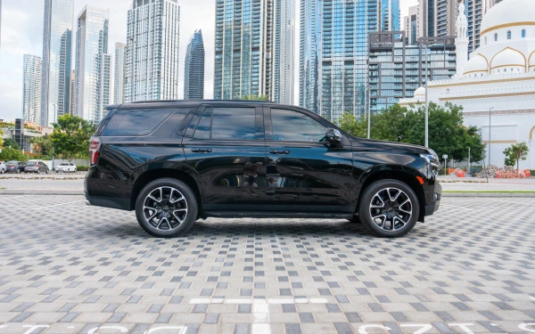  Black Chevrolet Tahoe RST Photo 