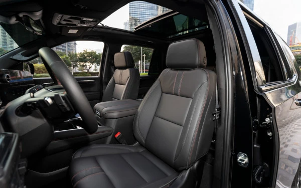  Black Chevrolet Tahoe RST Photo 