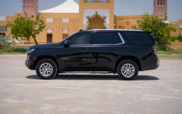  Black Chevrolet Tahoe Photo 