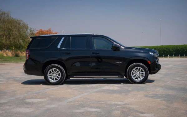  Black Chevrolet Tahoe Photo 
