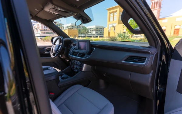  Black Chevrolet Tahoe Photo 