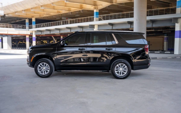  Black Chevrolet Tahoe Photo 