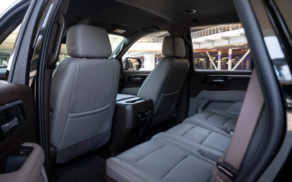  Black Chevrolet Tahoe Photo 