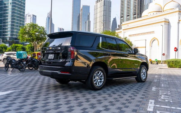  Black Chevrolet Tahoe Photo 