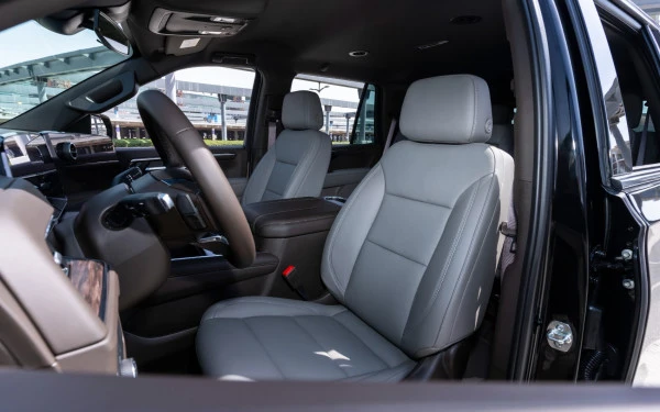 Black Chevrolet Tahoe Photo 