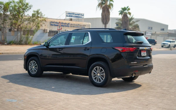  Black Chevrolet Traverse Photo 