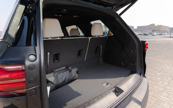  Black Chevrolet Traverse Photo 