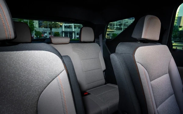  Black Chevrolet Traverse Photo 