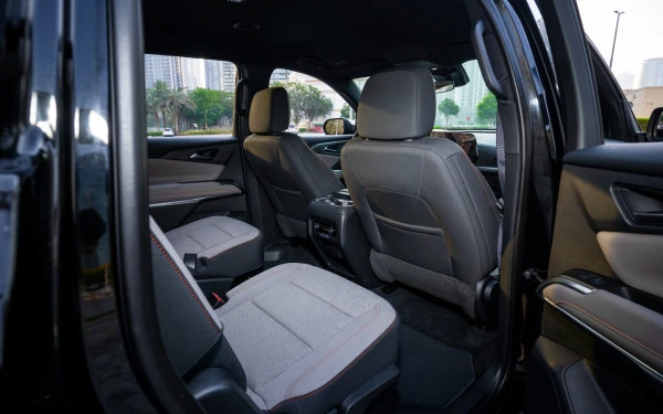  Black Chevrolet Traverse Photo 