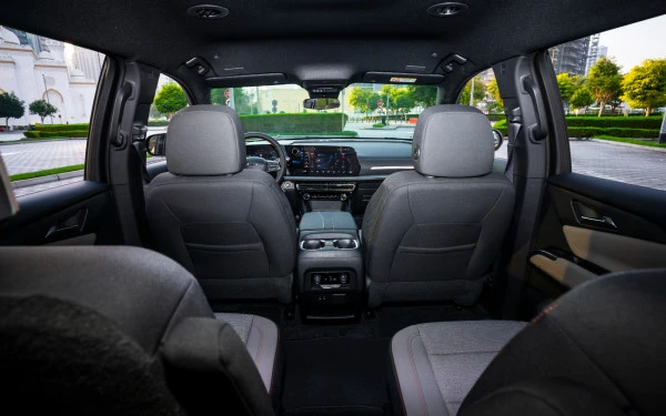  Black Chevrolet Traverse Photo 