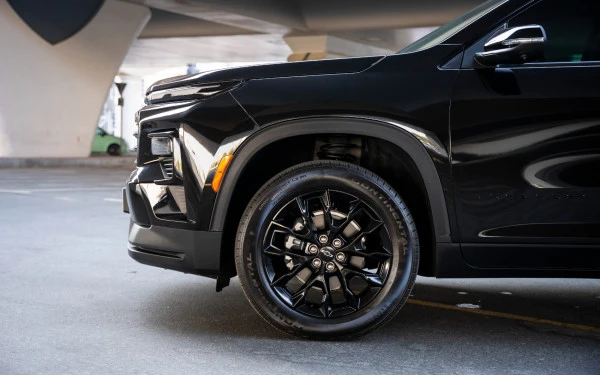  Black Chevrolet Traverse Photo 