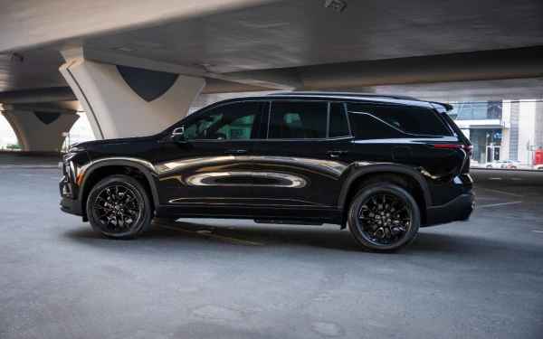  Black Chevrolet Traverse Photo 