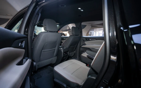  Black Chevrolet Traverse Photo 