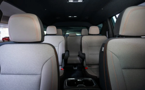  Black Chevrolet Traverse Photo 