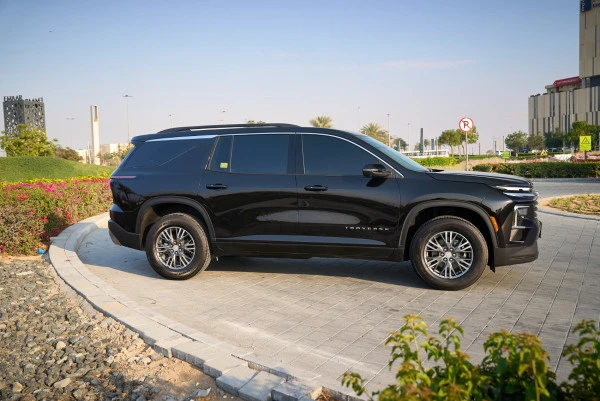  Black Chevrolet Traverse Photo 