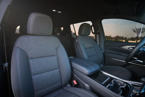  Black Chevrolet Traverse Photo 