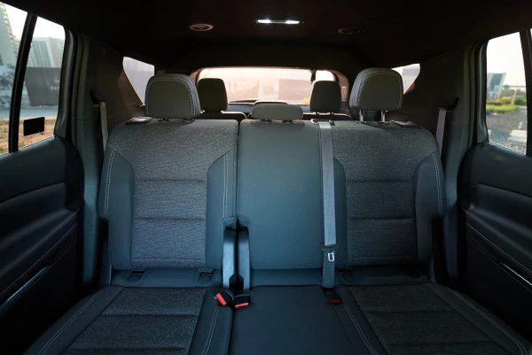  Black Chevrolet Traverse Photo 