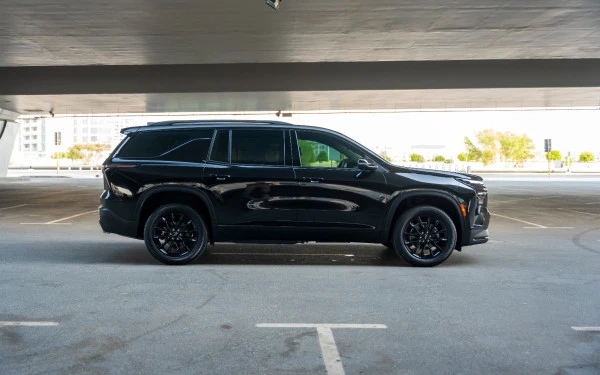  Black Chevrolet Traverse Photo 
