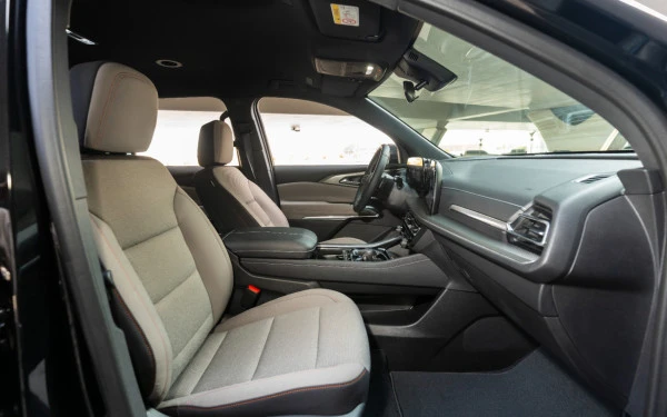  Black Chevrolet Traverse Photo 