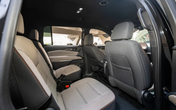  Black Chevrolet Traverse Photo 