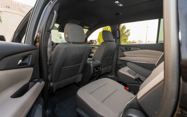  Black Chevrolet Traverse Photo 