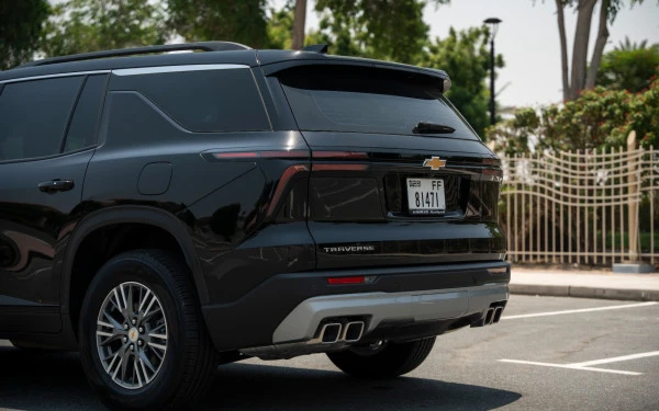  Black Chevrolet Traverse Photo 