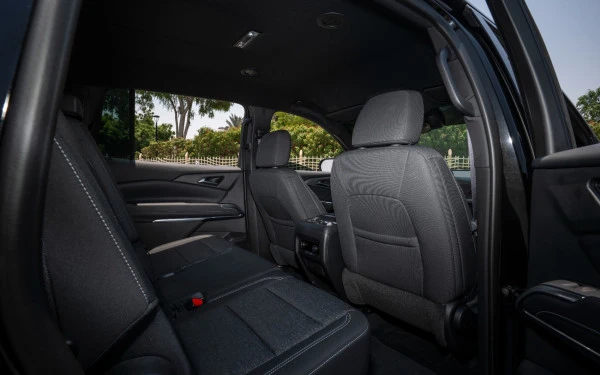  Black Chevrolet Traverse Photo 