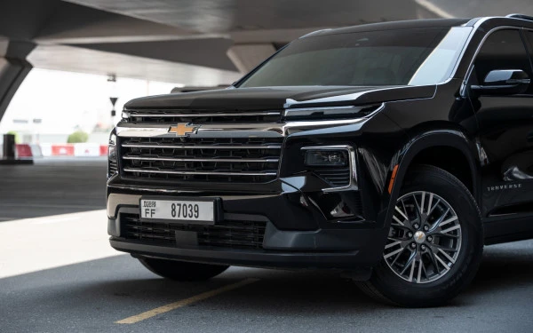  Black Chevrolet Traverse Photo 