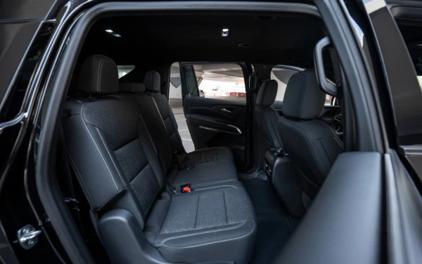  Black Chevrolet Traverse Photo 