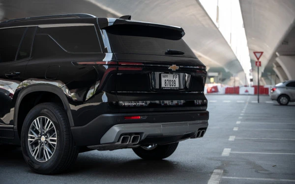  Black Chevrolet Traverse Photo 