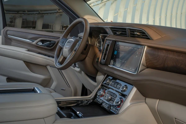  Black GMC Yukon Denali Photo 